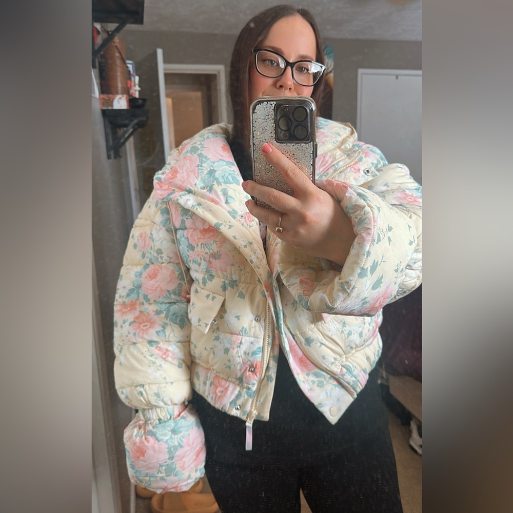 Selkie Fantasy Hooded Puffer Jacket - Picture 2 of 7